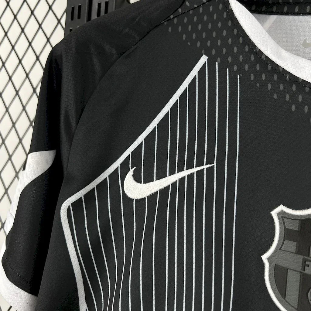 Maillot FC Barcelone concept 2025-26 de Le 12 -ème Maillot, vue du devant, avec logo et design moderne.