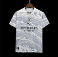 Maillot Manchester City Édition Nouvel An Chinois 2023 2024 de Le 12, vue de face avec détails du design.