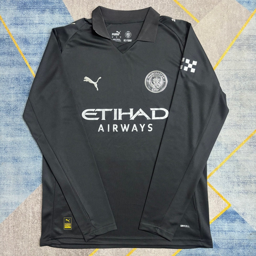 Maillot extérieur Manchester City à manches longues, modèle 25/26, de la marque Le 12 -ème Maillot, vue de face.
