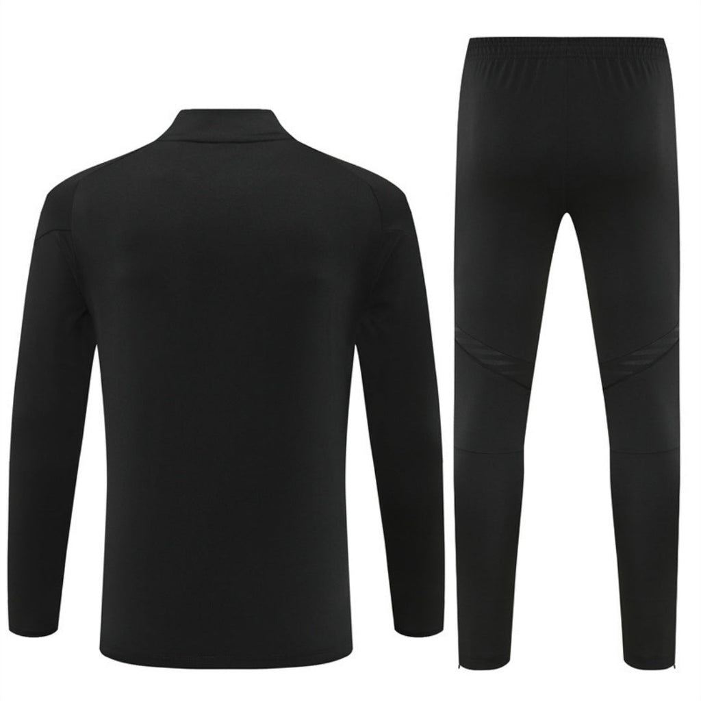 Ensemble Real Madrid noir 25/26, maillot spécial de la marque Le 12 -ème Maillot, vue de face avec logo et design distinctif