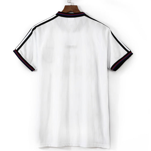 Maillot extérieur rétro Bayern Munich 1996-1998, modèle Le 12 -ème Maillot, visible en détail sur l'image.
