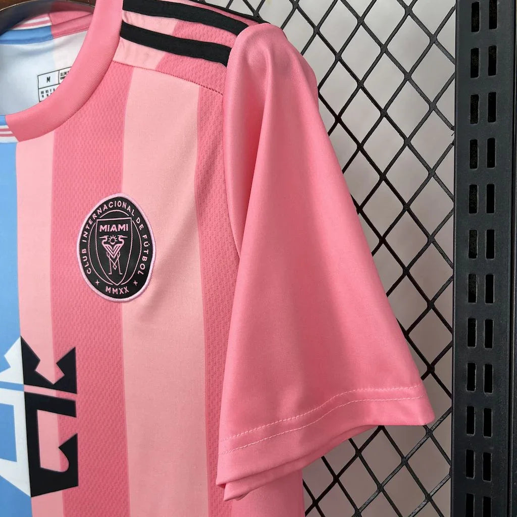 Maillot concept Inter Miami 2025-26, modèle de Le 12 -ème Maillot, avec logo et design moderne, visible en gros plan.