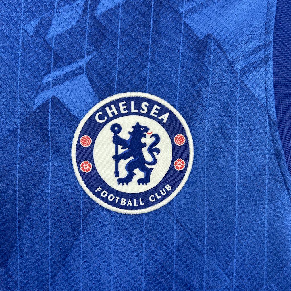 Maillot sans manches Chelsea 2025-26 de la marque Le 12 -ème Maillot, vue de face avec logo et design distinctif.