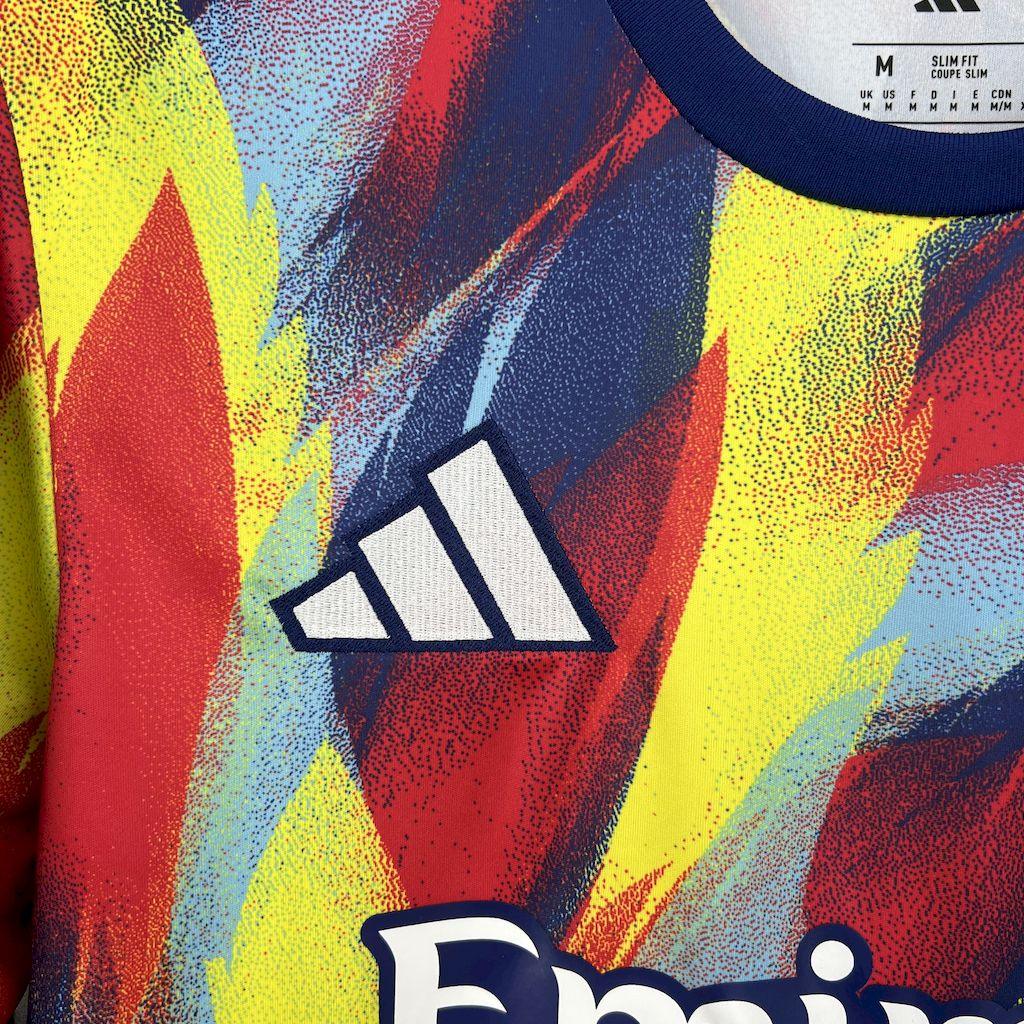 Maillot d'entraînement Arsenal 2025-26 Le 12-ème Maillot, maillot de sport bleu avec logo et détails du club sur le devant