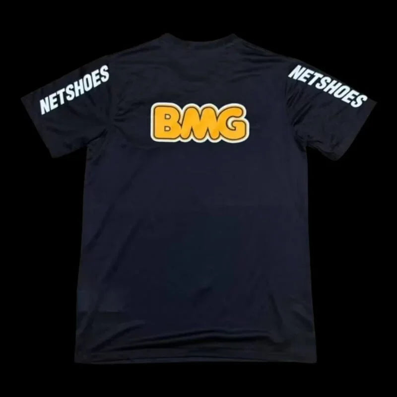 Maillot de football Santos rétro noir 11/12, fabriqué par Le 12 -ème Maillot, vue frontale avec logo et numéros visibles.