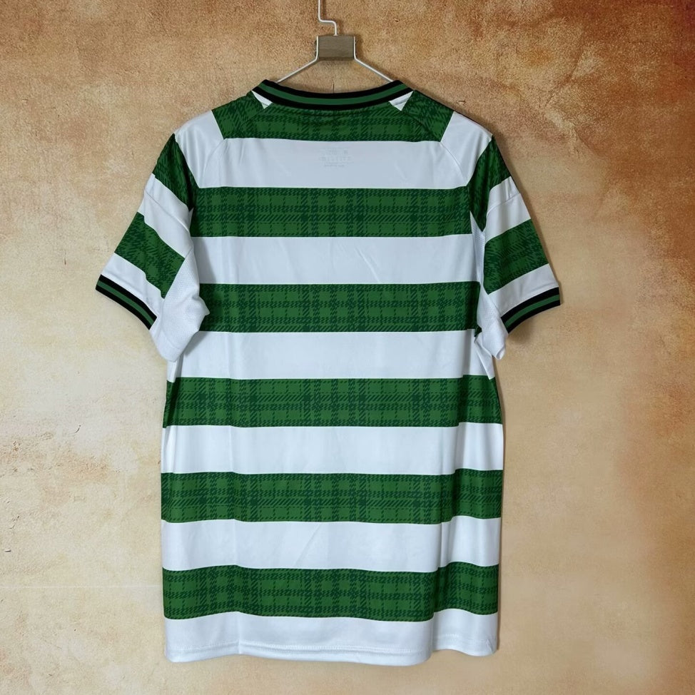 Maillot domicile Celtic Glasgow 25/26 de Le 12 -ème Maillot, maillot de football avec logo et couleurs officielles.