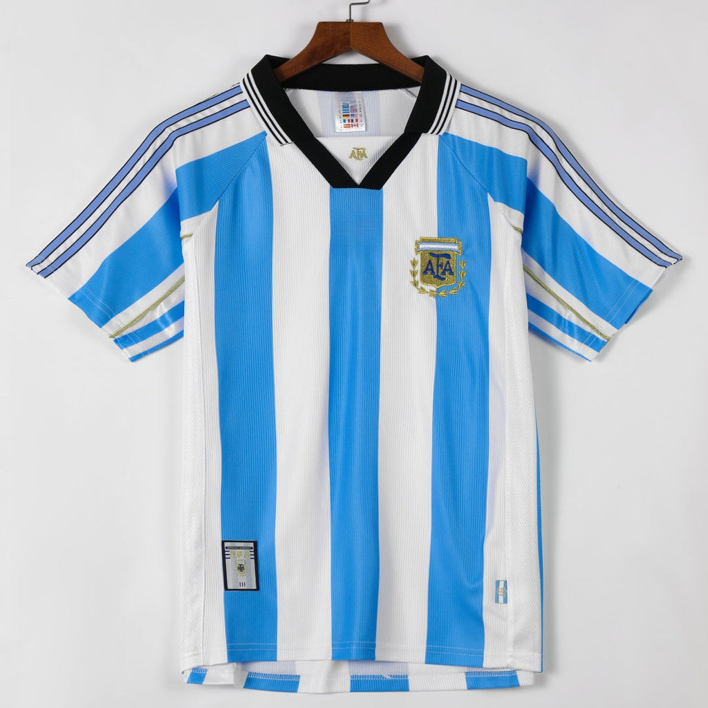 Maillot domicile rétro de l'Argentine 1998-1999, marque Le 12-ème Maillot, jersey de football avec logo et détails authentiques.