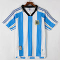 Maillot domicile rétro de l'Argentine 1998-1999, marque Le 12-ème Maillot, jersey de football avec logo et détails authentiques.