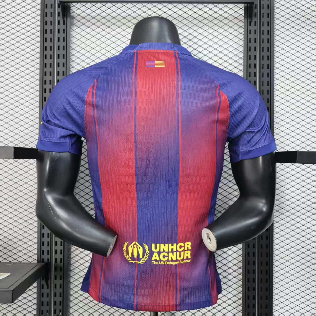 Maillot FC Barcelone 2025/26 Le 12 -ème Maillot, devant avec logo du club, design moderne et couleurs officielles du club.