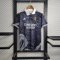 Maillot Real Madrid saison 2023-2024 édition spéciale dragon noir, marque Le 12 -ème Maillot, vue de face avec logo et détails.