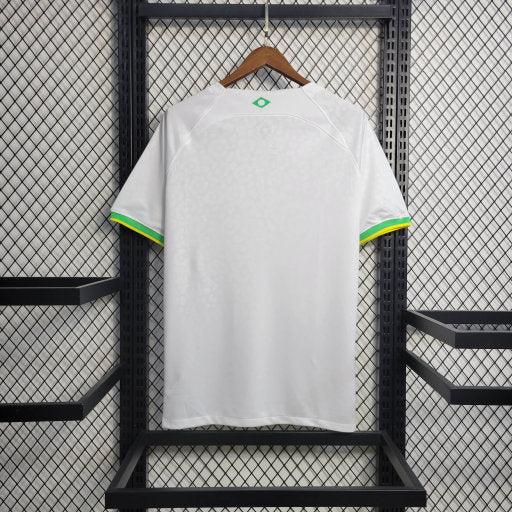 Maillot 22-23 Brésil Leopard blanc de la marque Le 12 -ème Maillot, vue de face avec motif léopard blanc et détails sportifs.