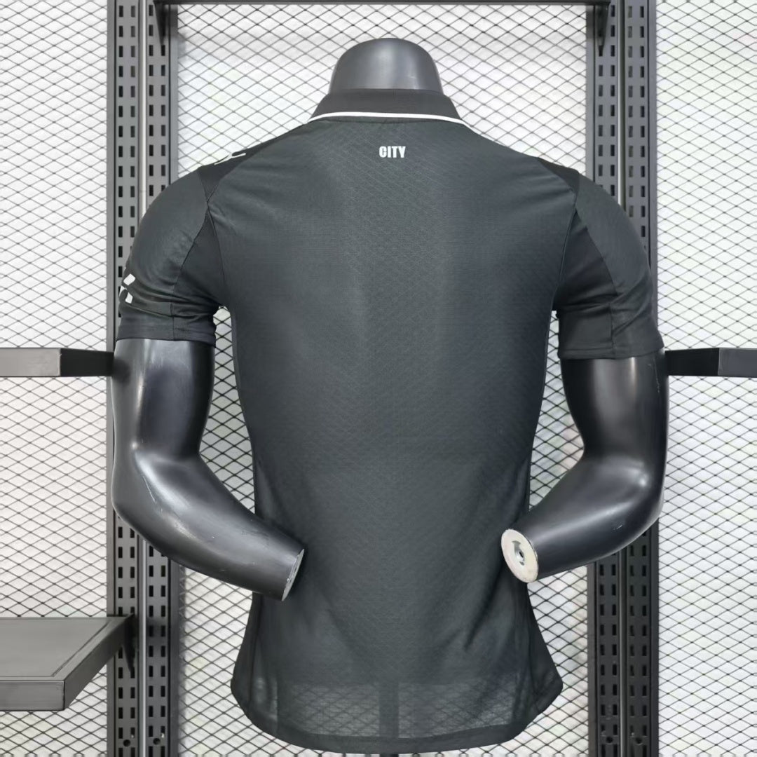 Maillot extérieur Manchester City 25/26 Le 12-ème Maillot, maillot de football avec logo de l'équipe et détails de design.