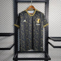 Maillot de football Japon 2023-2024 Le 12, design Dragon, maillot concept avec logo et motifs traditionnels, vue frontale.