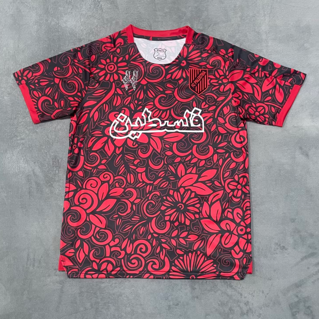 Maillot FC Filastin 25/26 Le 12, maillot rouge avec logo et détails sportifs, adapté pour fans de football.