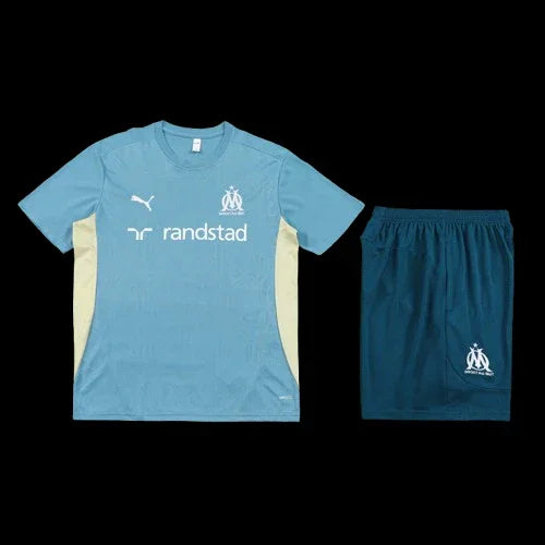 Ensemble OM Le 12 -ème Maillot avec logo et détails en bleu et blanc, vue frontale.