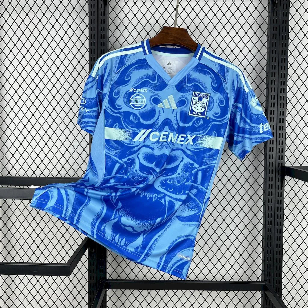 Maillot extérieur Tigres 2025/26 Le 12 -ème Maillot, maillot de football avec logo Tigres visible, design moderne et couleurs vives