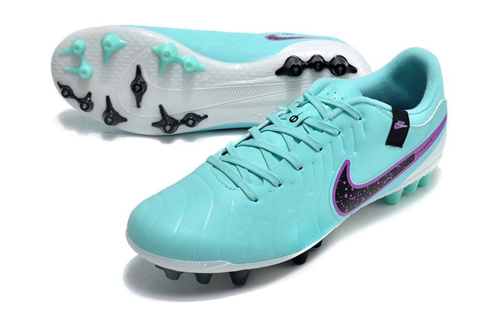 Crampons Legend X Academy de Le 12 -ème Maillot, montés sur chaussures d'escalade, avec pointes en acier pour l'alpinisme.