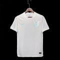 Maillot Angleterre 2022/23 Le 12 -ème Maillot, conçu avec un design conceptuel, avec les couleurs et motifs du club.