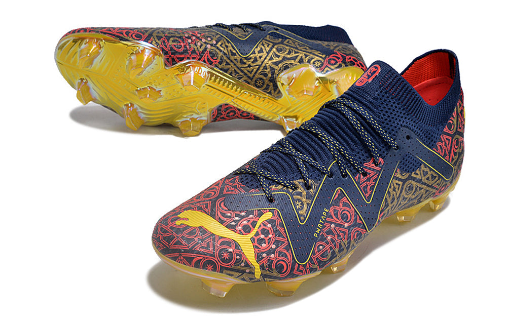 Crampons Future Ultimate FG de Le 12 -ème Maillot, vue détaillée montrant les pointes en acier et la fixation pour chaussures de football.