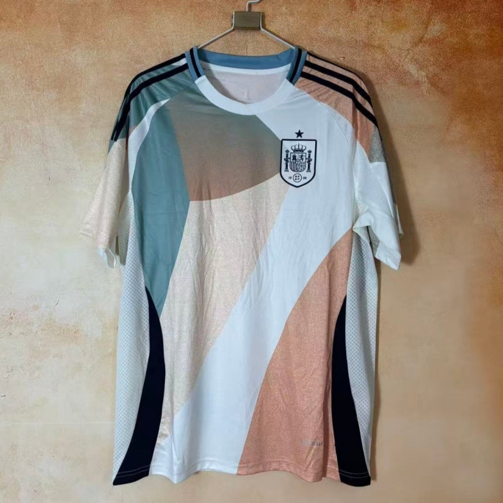 Maillot extérieur 24/25 Espagne Le 12, maillot de football avec logo et détails en bleu et rouge, vue front.