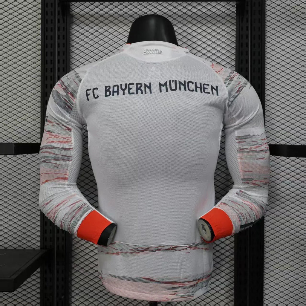 Maillot extérieur à manches longues du Bayern Munich 2025-26, marque Le 12 -ème Maillot, vue de face avec logo et design sportif