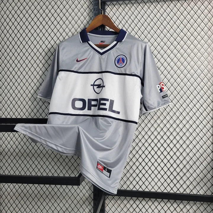 Maillot de football rétro Le 12 -ème Maillot Paris 2000, maillot de sport vintage avec logo et design original.