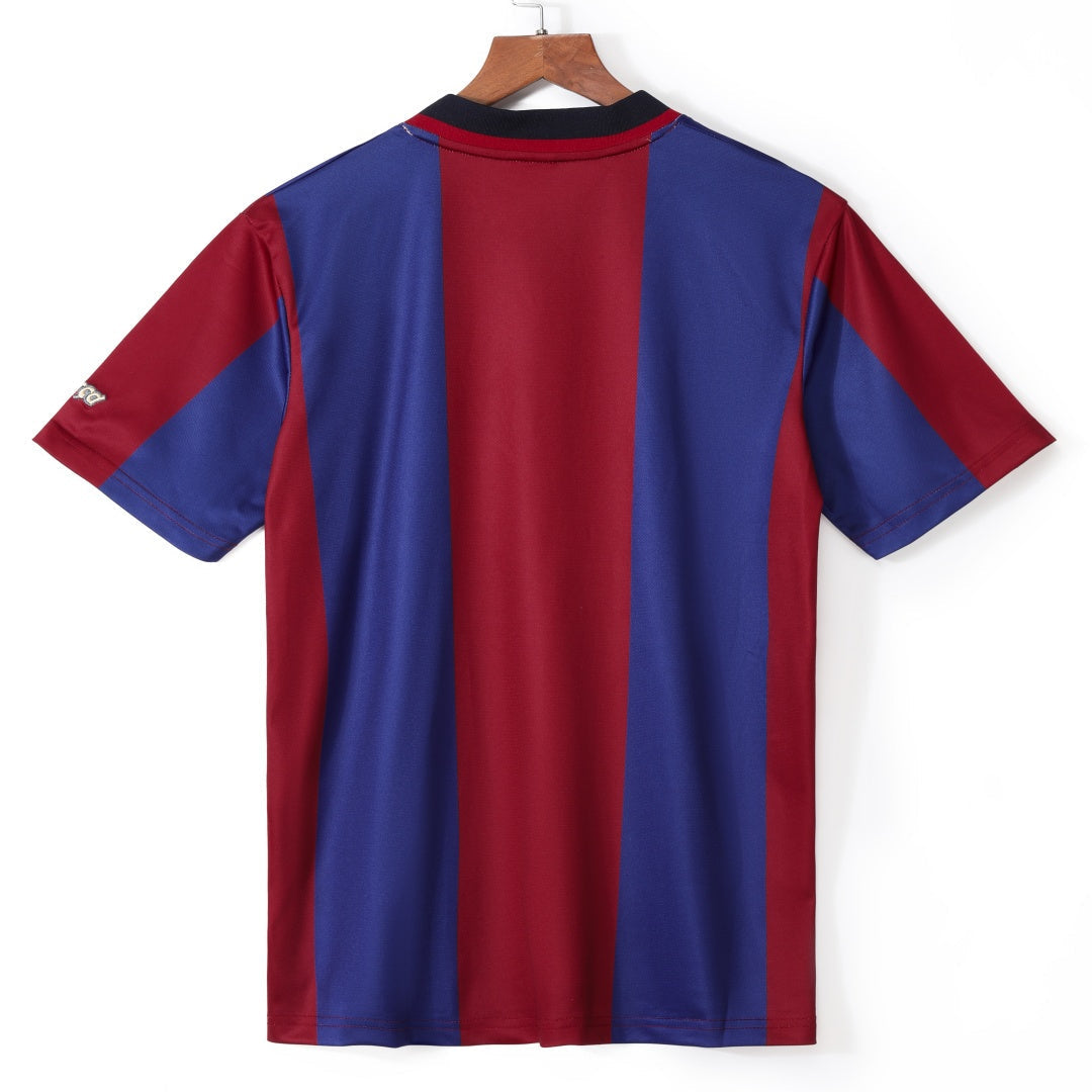 Maillot domicile rétro 1998 Barcelone Le 12 -ème Maillot, maillot de football vintage avec logo et maillots de l'époque.