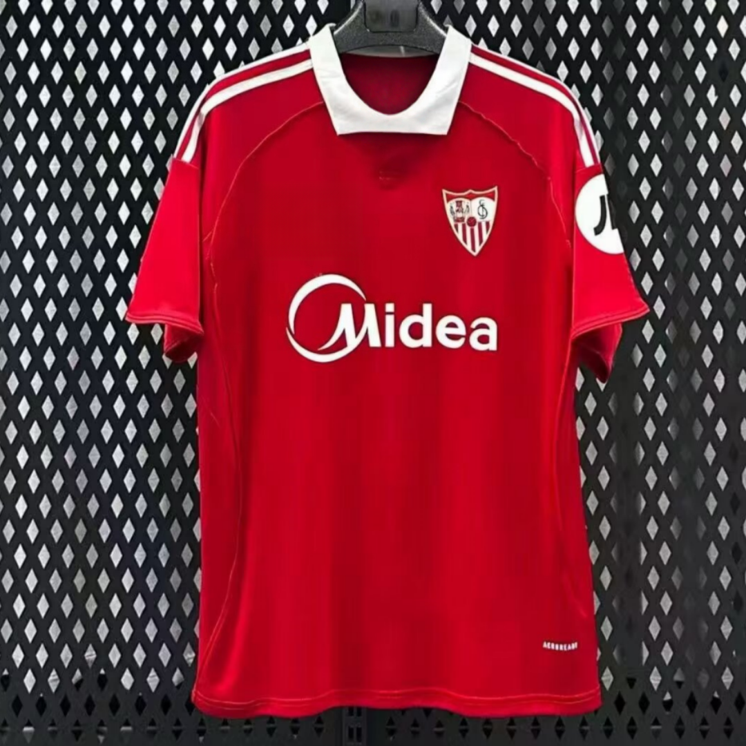 Maillot extérieur 25/26 Seville Le 12 -ème Maillot, maillot de football avec logo et design sportif visible sur l'image.