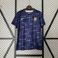 Maillot d'entraînement Angleterre 2024-25 Le 12 -ème Maillot, maillot de football léger avec logo et détails de l'équipe.