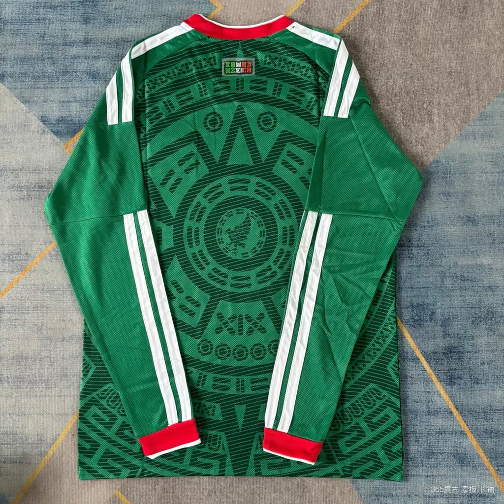 Maillot domicile Mexique 25/26 à manches longues de la marque Le 12 -ème Maillot, vue de face avec logo et design traditionnel.