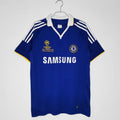 Maillot domicile rétro Chelsea 2008-2009, marque Le 12-ème Maillot, vue de face avec logo et détails du maillot.