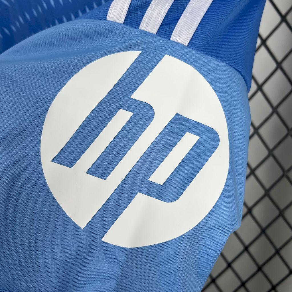 Maillot concept Real Madrid 2025-26 de la marque Le 12-ème Maillot, vue de face avec le logo et les détails du design.