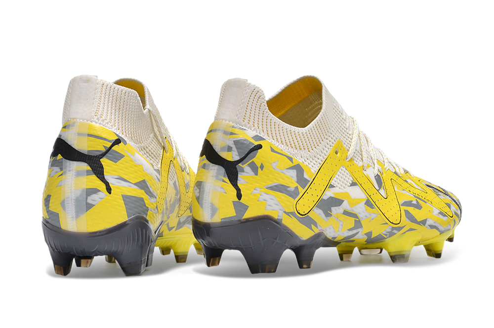 Crampons Future Ultimate FG de Le 12 -ème Maillot, fixation en acier pour chaussures de football, vue en gros plan