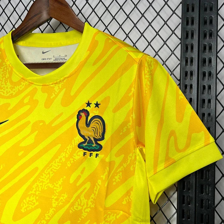 Maillot de gardien de l'équipe de France 2024-2025, marque Le 12 -ème Maillot, vue de face avec logo et détails du maillot.