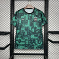 Maillot Sporting Concept 2024-25 de la marque Le 12-ème Maillot, vue de face, design sportif avec logo et couleurs vives.