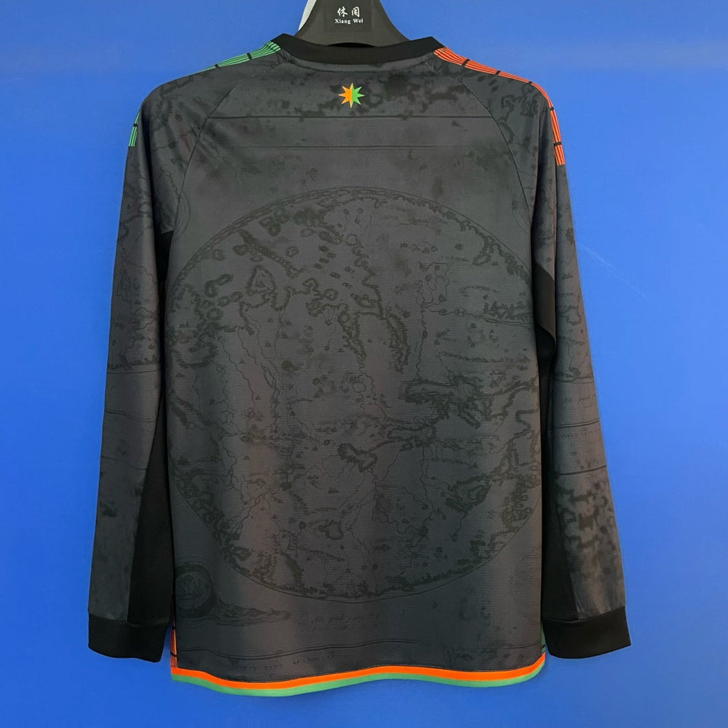 Maillot domicile à manches longues Venise 25/26, marque Le 12 -ème Maillot, en tissu bleu et blanc avec logo et détails sportifs