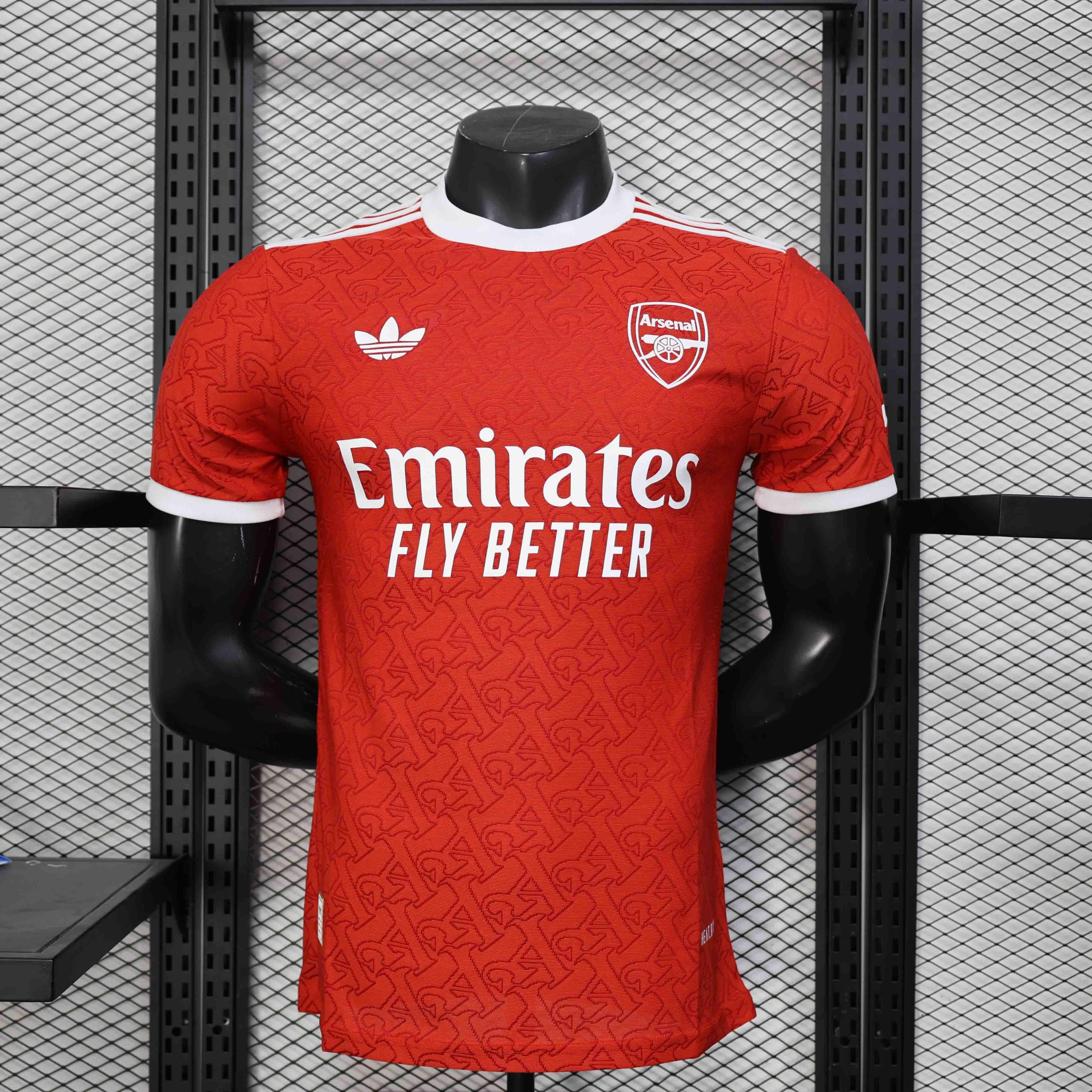 Maillot de football Arsenal Concept 2025-26 de la marque Le 12 -ème Maillot, vue du devant avec logo et design moderne