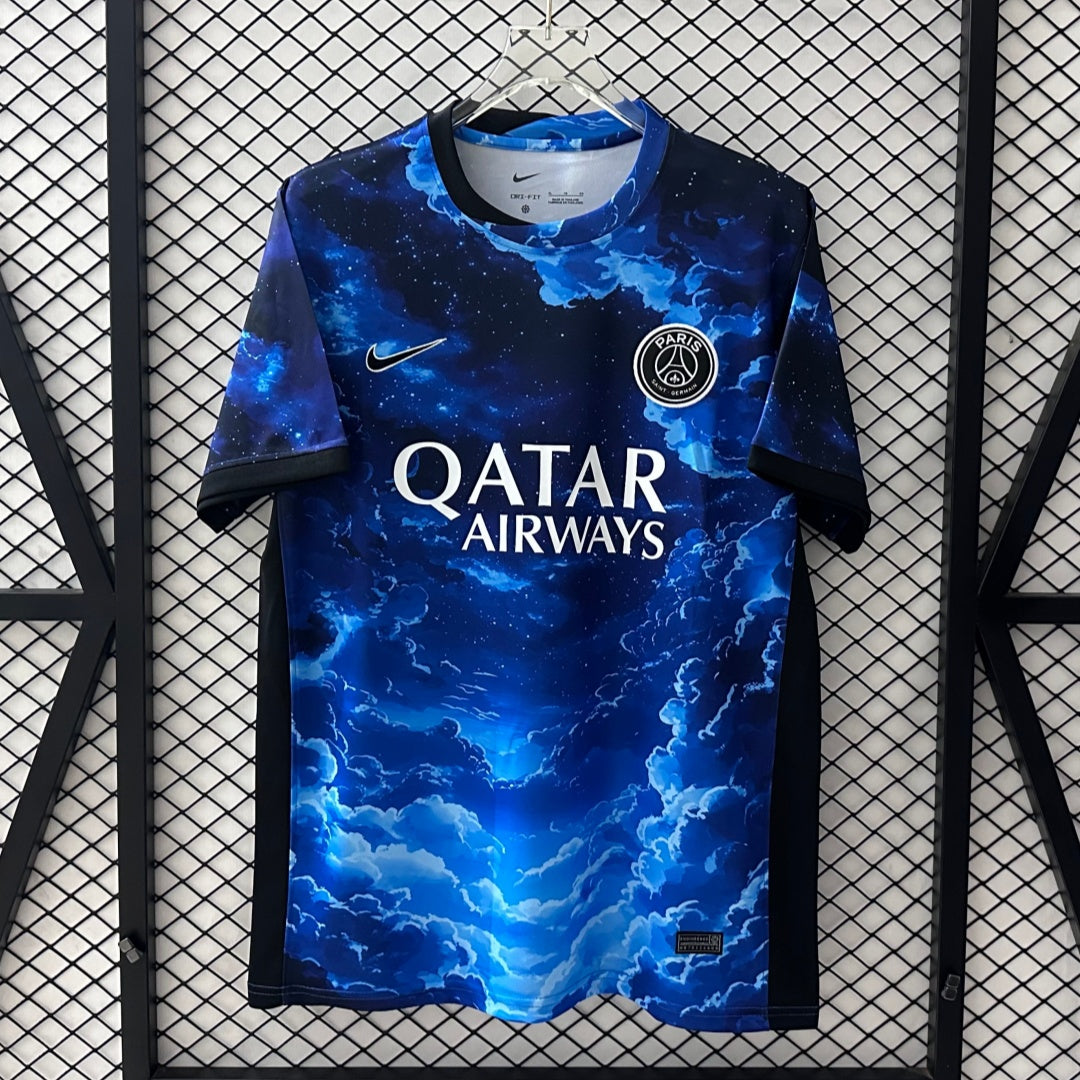 Maillot PSG 25/26 Le 12 -ème Maillot, maillot de football bleu avec logo et détails du PSG, vue de face.