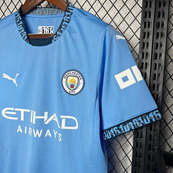 Maillot domicile Manchester City 2024/25 Le 12 -ème Maillot, maillot de football avec logo et détails officiels.