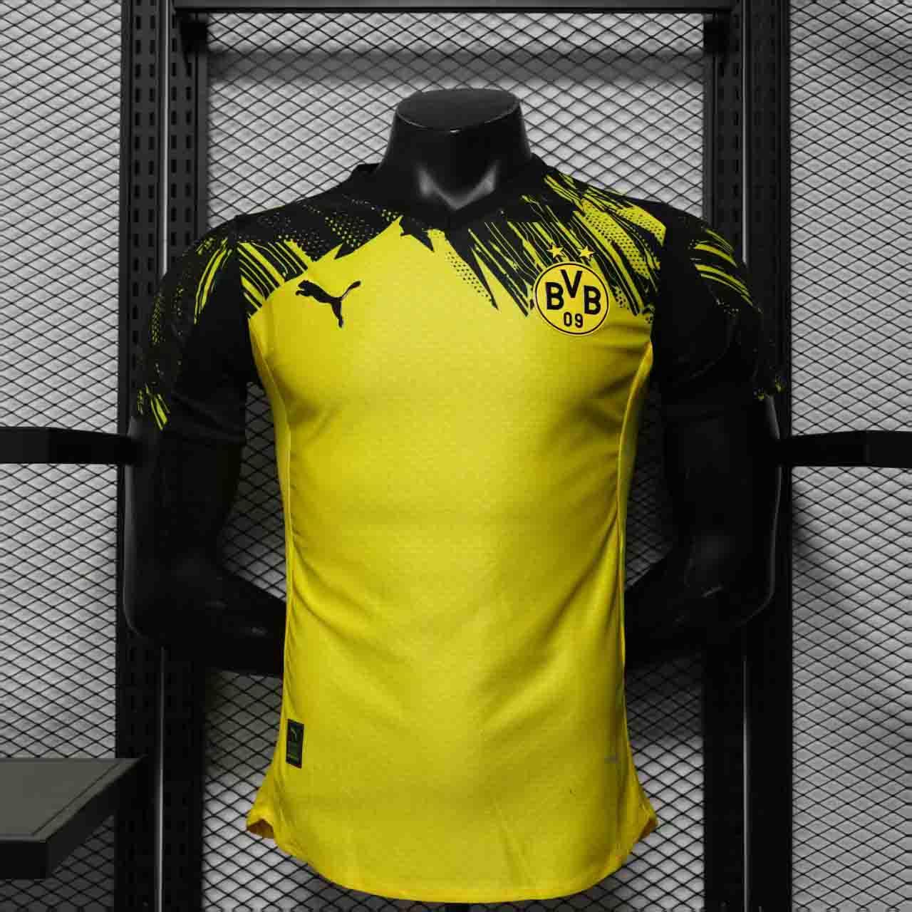 Maillot Dortmund concept 25-26 Le 12-ème Maillot, maillot de football avec logo et détails de l'équipe Borussia Dortmund.