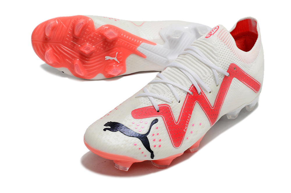 Crampons Future Ultimate FG de Le 12 -ème Maillot, crampons de football avec semelles en Studs pour terrains en gazon naturel.