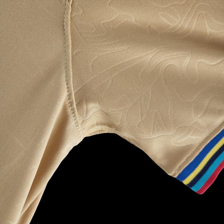 Maillot extérieur du FC Barcelone 2022/23 Le 12, maillot de football avec logo et design officiel, vue frontale.
