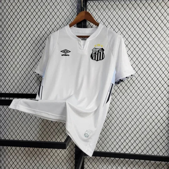 Maillot domicile Santos 2024/2025 Le 12 -ème Maillot, maillot de football avec couleurs et logo de l'équipe.