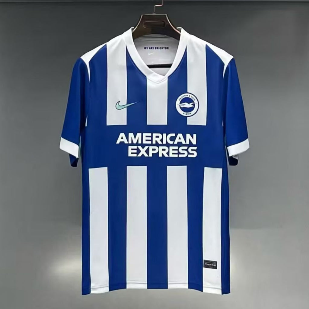 Maillot domicile Brighton 25/26 de Le 12 -ème Maillot, maillot de football avec logo et couleurs officielles, vue de face