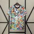 Maillot de football Japon Concept Chin-Chan 2024, maillot officiel de l'équipe, porté en action, coloris bleu et blanc.