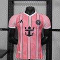 Maillot Miami 2025/26 Le 12 -ème Maillot, maillot de football bleu et blanc avec logo de l'équipe et détails du design.