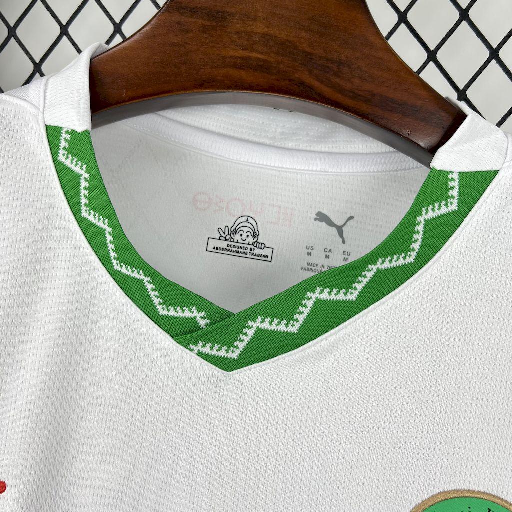 Maillot extérieur du Maroc 2025-26 de la marque Le 12, vue de face, avec logo et détails traditionnels.