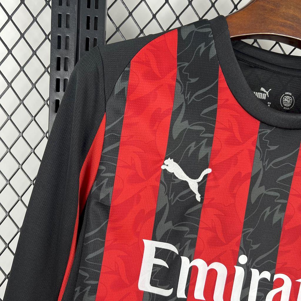 Maillot de football AC Milan 2025/26, marque Le 12 -ème Maillot, vue de face avec logo et design traditionnel.