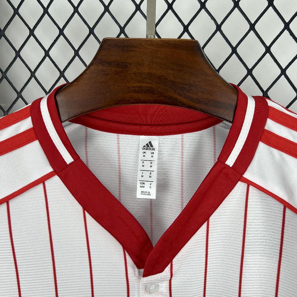 Maillot de football Arsenal concept 2025-26, marque Le 12 -ème Maillot, vue front avec logo et design moderne