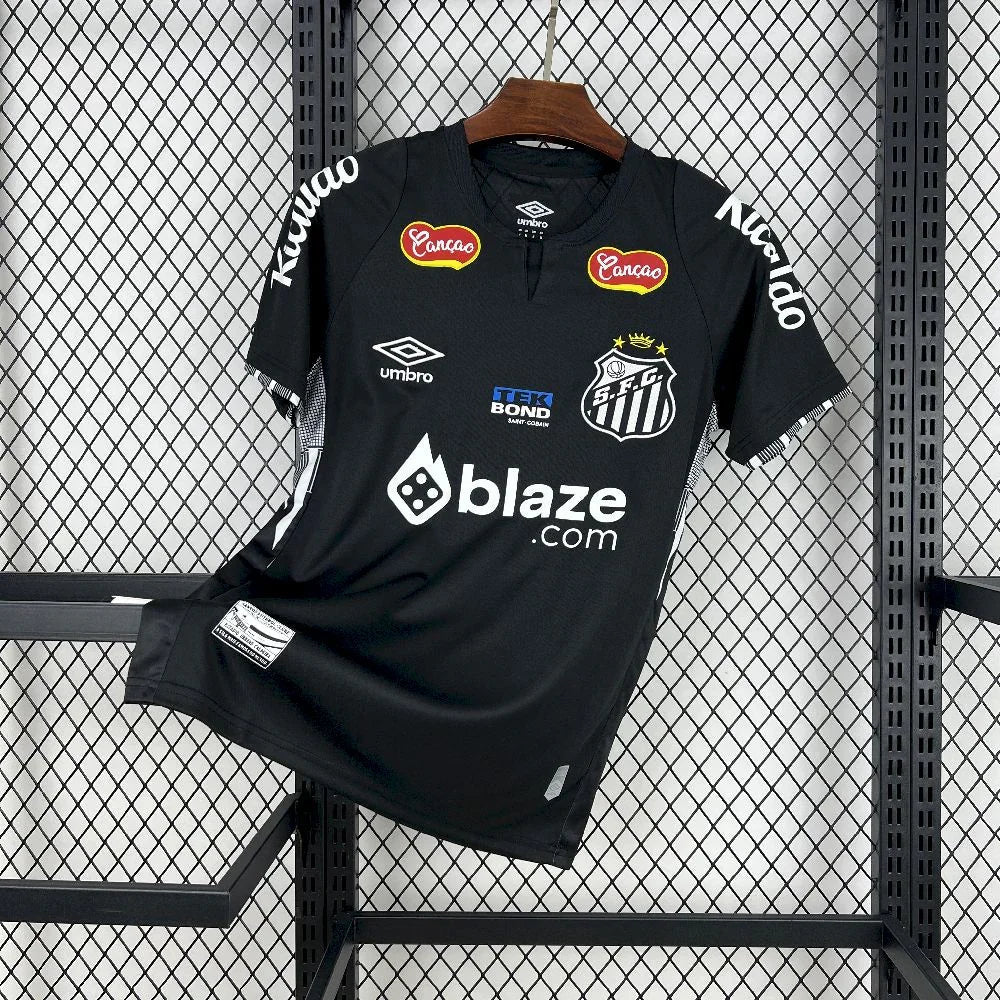 Maillot Santos concept 2025-26 de Le 12 -ème Maillot, maillot de football avec design moderne et logos de l'équipe.